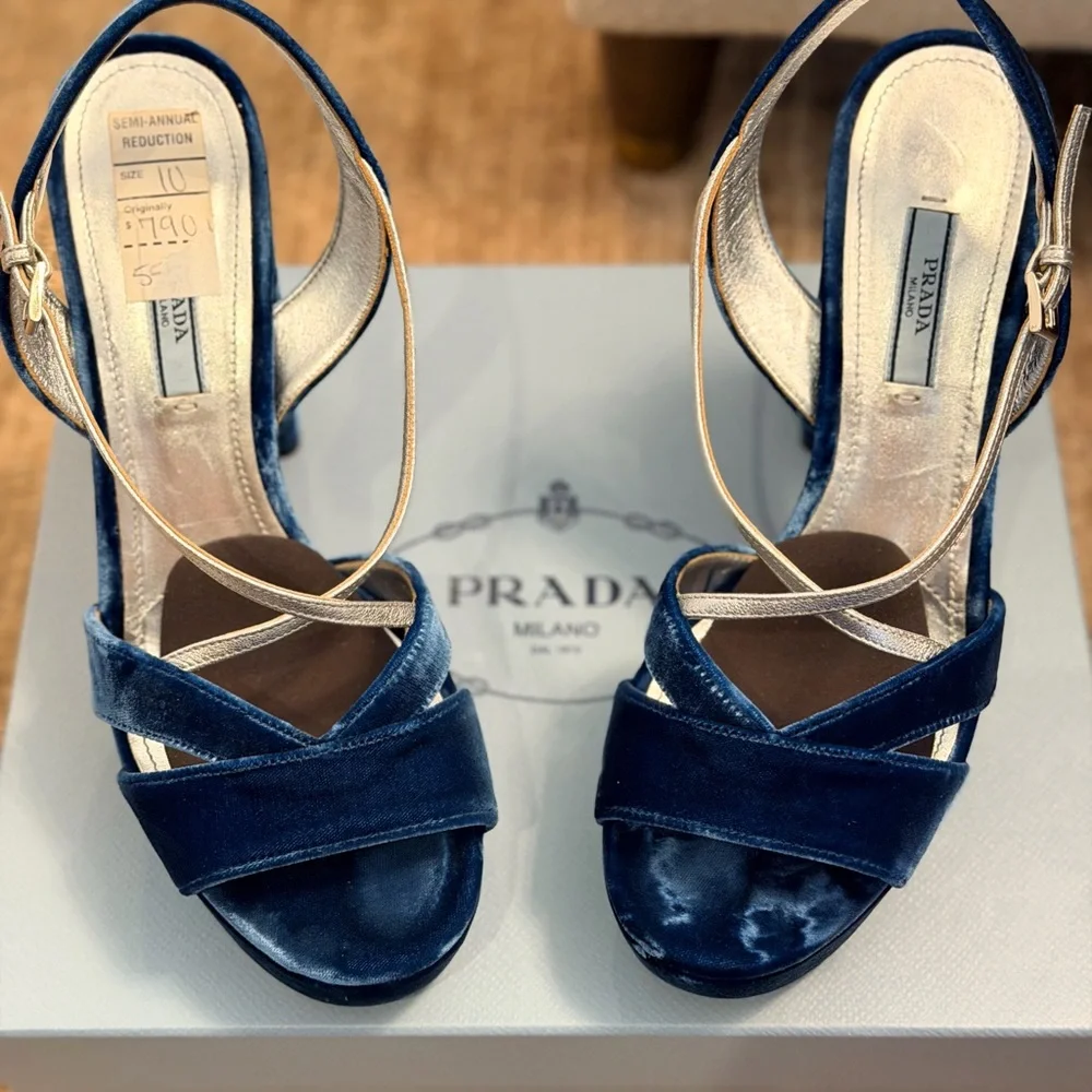 Prada Women's Luxurious Navy Velvet Platform Heels - Picture 8 of 9
